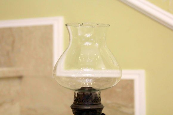 Невероятно красивая антикварная керосиновая лампа. Европа. Начало 20 века