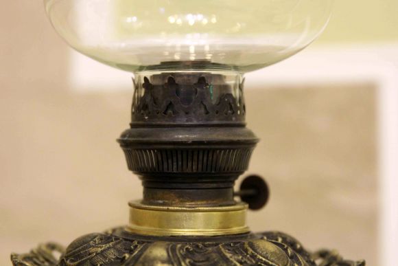 Невероятно красивая антикварная керосиновая лампа. Европа. Начало 20 века