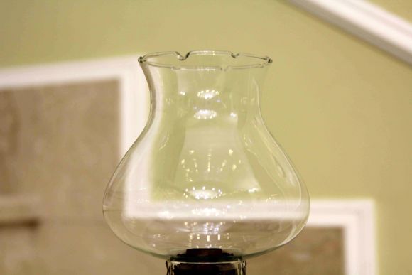 Невероятно красивая антикварная керосиновая лампа. Европа. Начало 20 века