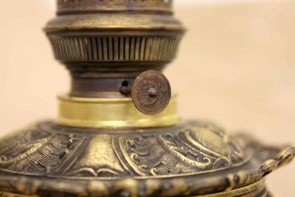 Невероятно красивая антикварная керосиновая лампа. Европа. Начало 20 века