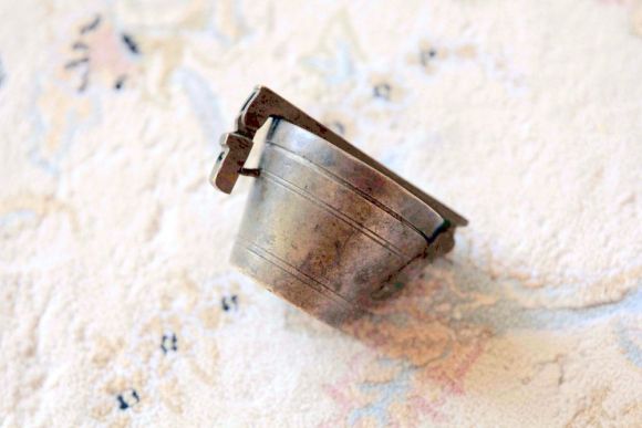 Настоящее сокровище. Разновес(футляр и 5 гирек)