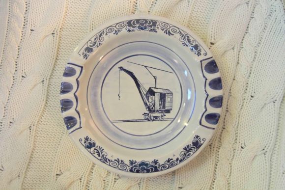 Яркая голландская пепельница ручной работы