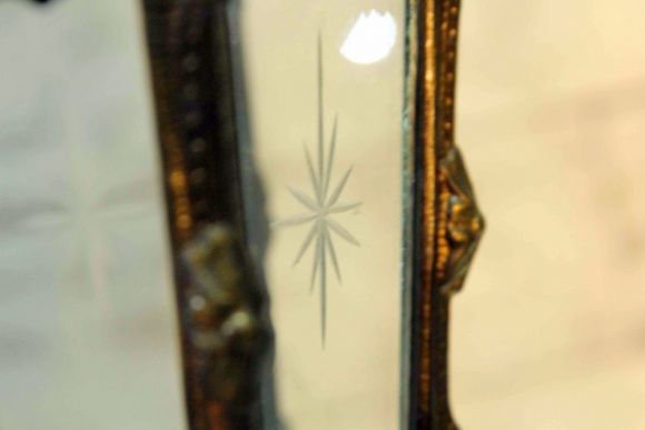 Антикварная люстра с пескоструйным рисунком