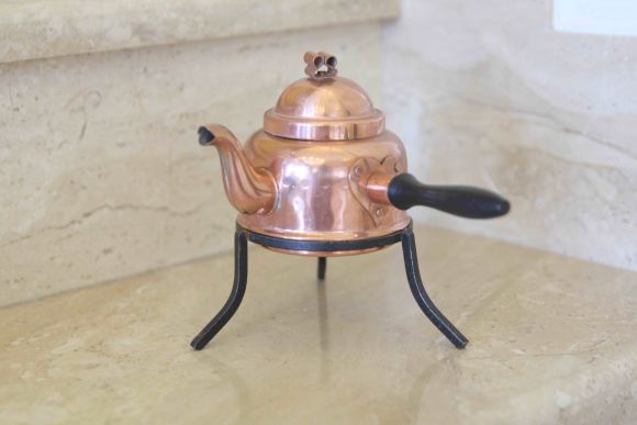 Медный чайник для заваривания трав