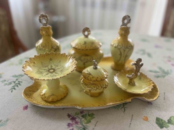  Антикварный дамский набор