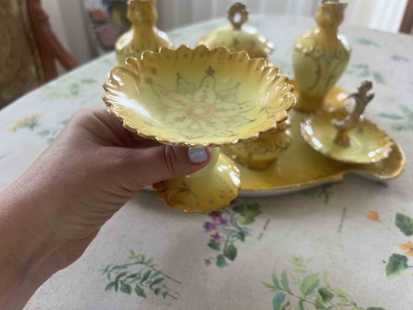  Антикварный дамский набор