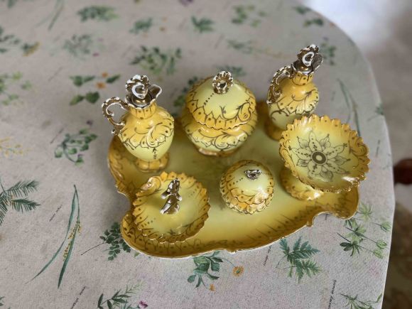  Антикварный дамский набор