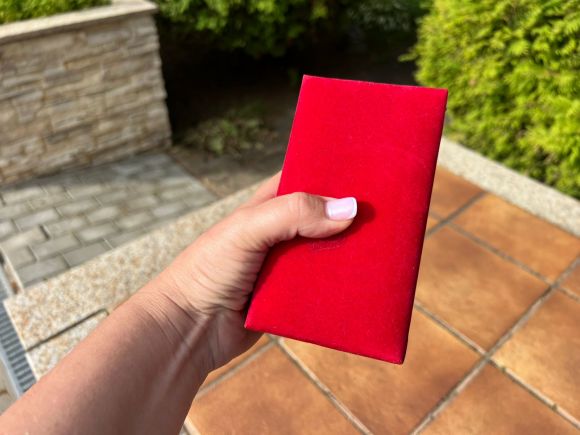 Посеребренный английский рождественский колокольчик в коробке.