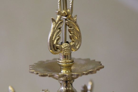 Антикварная латунная люстра на 8 рожков. Европа.Начало 20 века