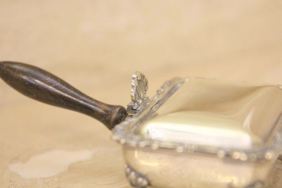 Посеребренный молчаливый дворецкий. Великобритания. Начало 20 века.