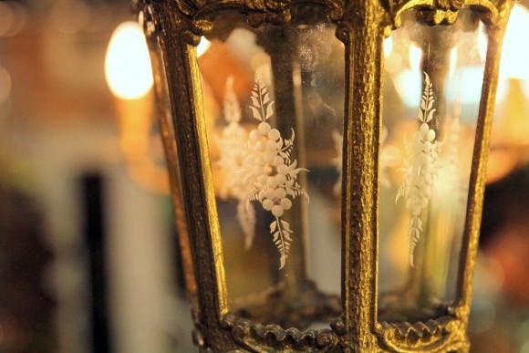 Антикварная люстра из латунного литья. Европа. Начало 20 века