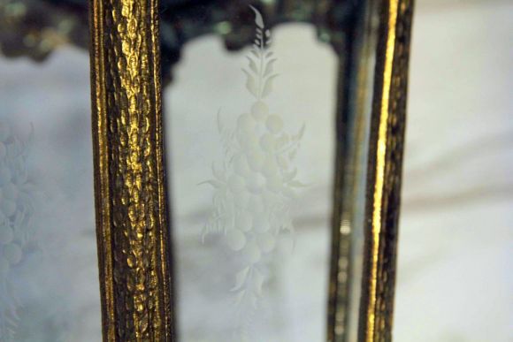 Антикварная люстра из латунного литья. Европа. Начало 20 века