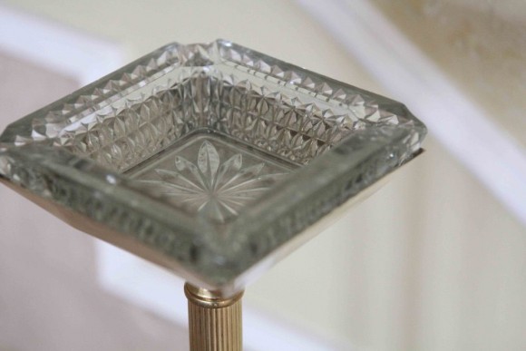 Роскошная старинная пепельница