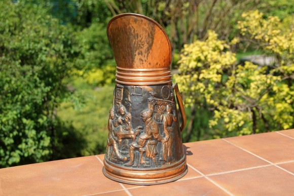 Антикварный полированный зольник с классическим голландским сюжетом