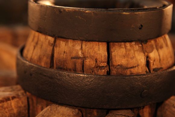 Люстра из старого колеса