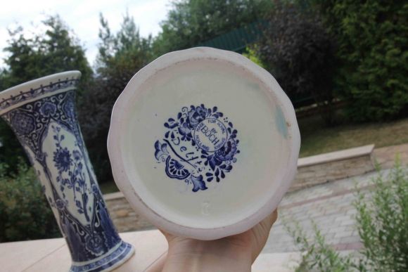 Парная композиция. Вазы в сине белых тонах, Голландия.