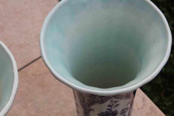 Парная композиция. Вазы в сине белых тонах, Голландия.