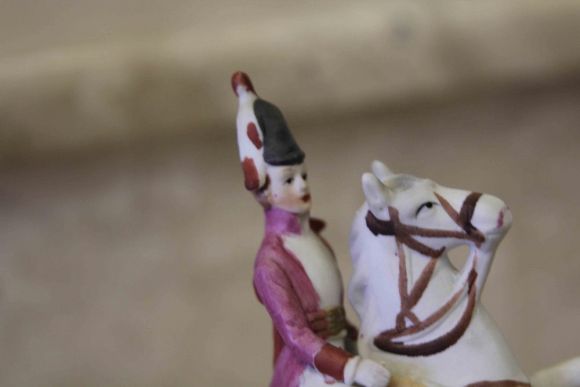 Антикварный солдат на коне. Европа. Середина 20 века