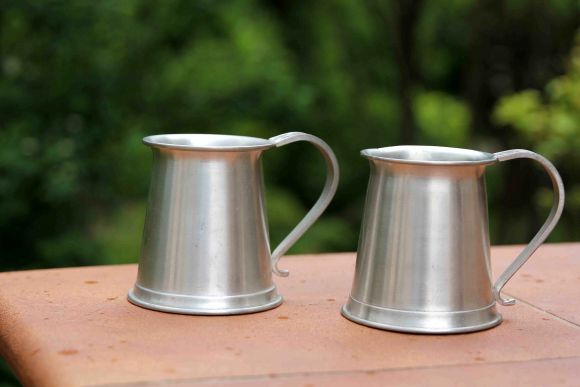 Оловянная кружка для любимых напитков