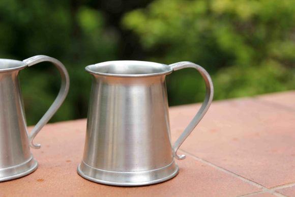 Оловянная кружка для любимых напитков