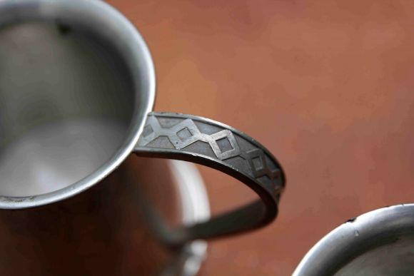 Оловянная кружка для любимых напитков