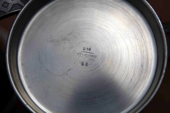 Оловянная кружка для любимых напитков