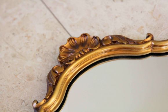  Золотое ажурное винтажное зеркало на стену