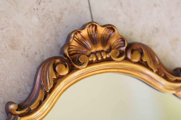  Золотое ажурное винтажное зеркало на стену