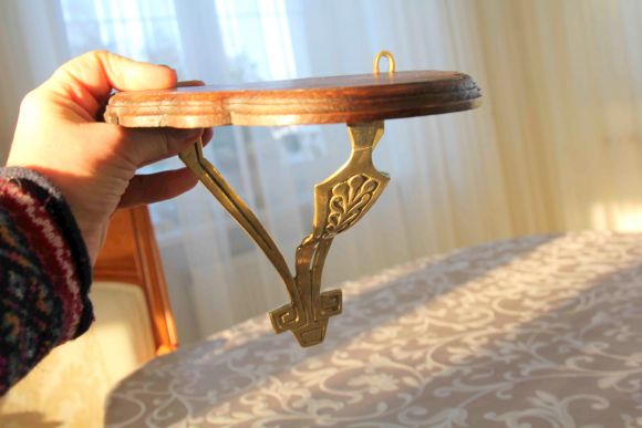 Настенная полочка в стиле ар-деко