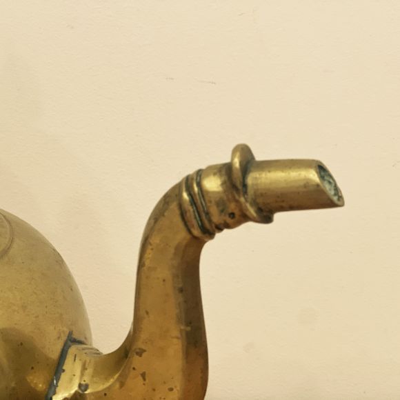 Мощный тяжелый чайник из латуни