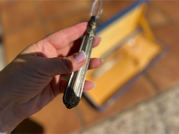 Винтажные приборы для сервировки.