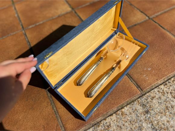 Винтажные приборы для сервировки.