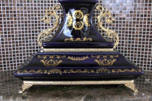 Винтажный каминный гарнитур - часы и 2 кубка. Италия. Фарфор