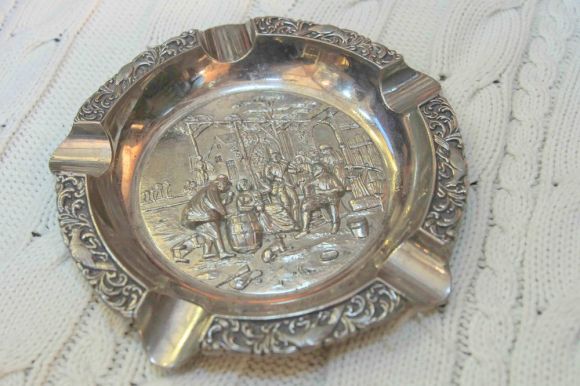 Шикарная большая пепельница для сигарет. Англия. ХХ век