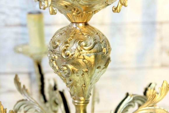 Изящная старинная люстра из латунного литья. Европа. Начало 20 века