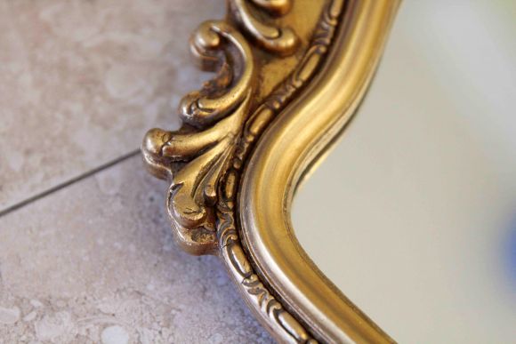  Очаровательное зеркало в золоте и патине