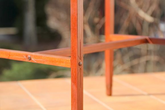 Антикварный столик из дерева. Европа. Начало 20 века