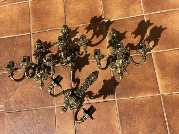 Ажурные бронзовые бра на 3 и 2 свечи.