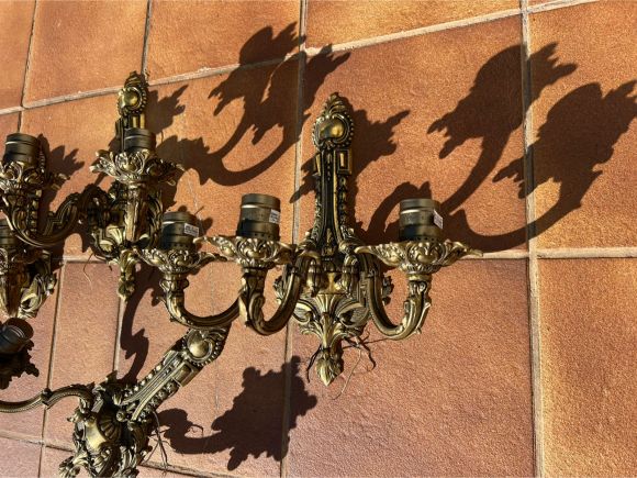 Ажурные бронзовые бра на 3 и 2 свечи.