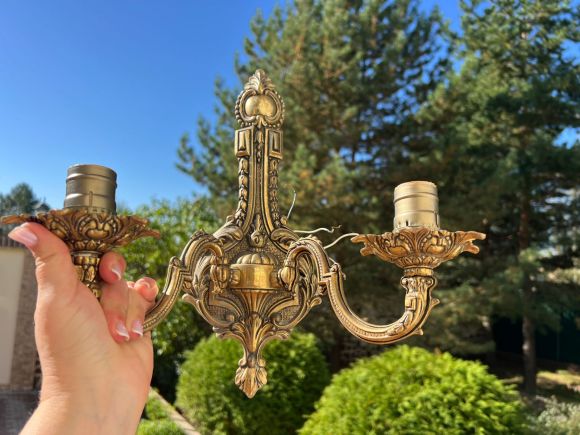 Ажурные бронзовые бра на 3 и 2 свечи.