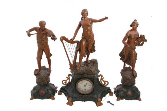 Винтажный гарнитур - часы и 2 статуэтки "Муза" - Скрипка, Арфа и Лира.