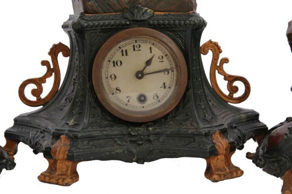 Винтажный гарнитур - часы и 2 статуэтки "Муза" - Скрипка, Арфа и Лира.