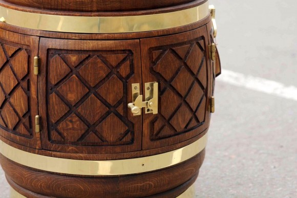 Замечательная  антикварная  бочка-бар. Европа. Начало 20 века