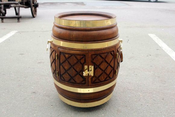 Замечательная  антикварная  бочка-бар. Европа. Начало 20 века