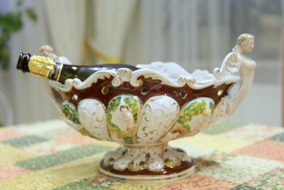 Антикварная потрясающая ваза - ладья для охлаждения шампанского