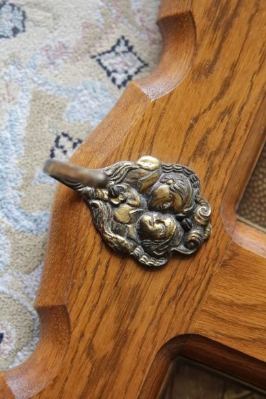 Очень интересная, антикварная вешалка. Европа. Начало 20 века