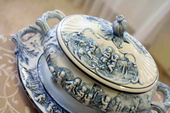 Итальянская винтажная супница Каподемонте