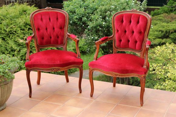 Сочная пара винтажных кресел, оббитая бархатом