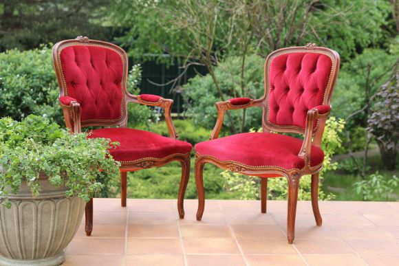 Сочная пара винтажных кресел, оббитая бархатом