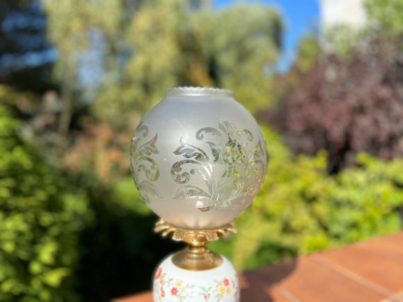 Итальянский живописный фарфоровый светильник.